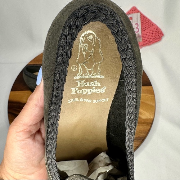 Hush Puppies Grey Loafer Suede Flats Size 7 W - Picture 6 of 16